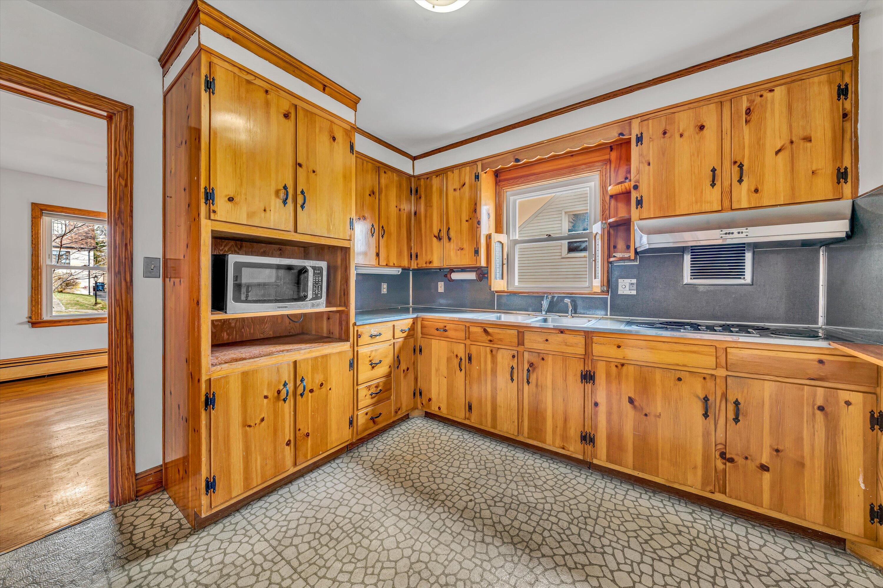 2014 Holley Road Roanoke, VA 24012 - Photo 13 of 28 13-DSC00454