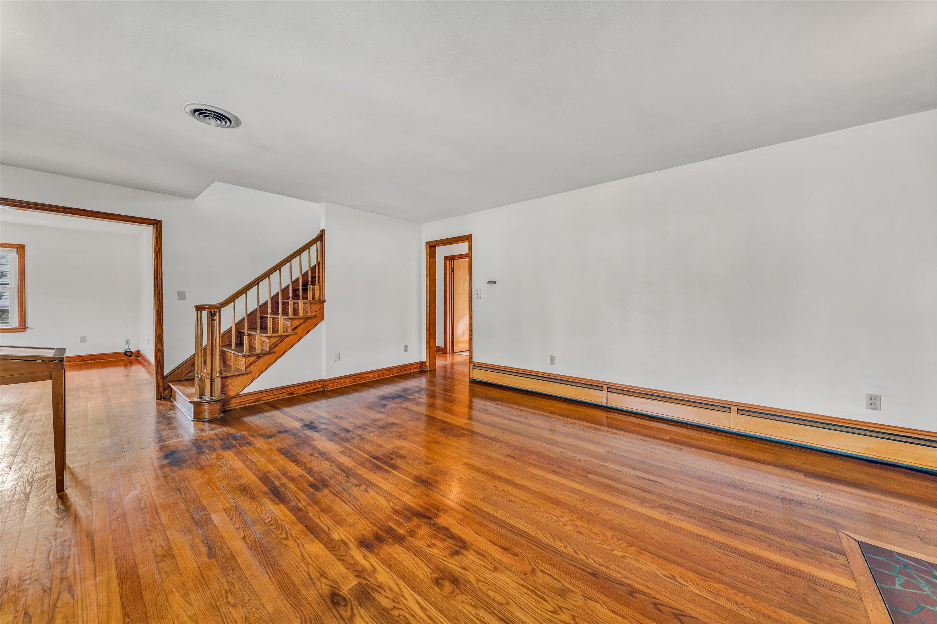 2014 Holley Road Roanoke, VA 24012 - Photo 8 of 28 08-DSC00436