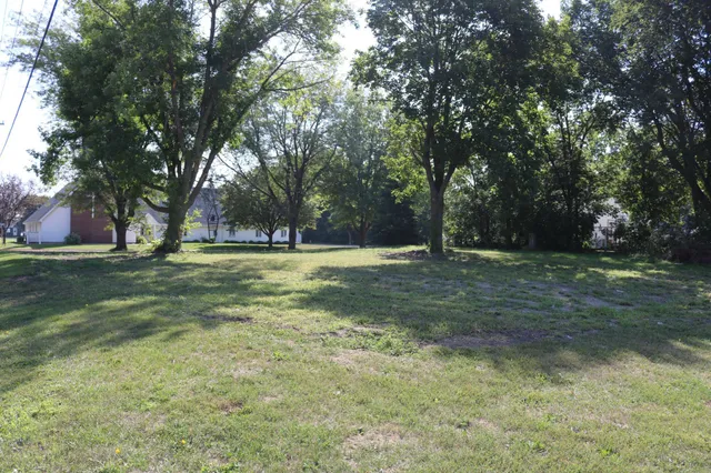 $10,000 | 211 North Prairie Street, Sherburn, MN 56171