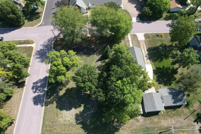 $10,000 | 211 North Prairie Street, Sherburn, MN 56171