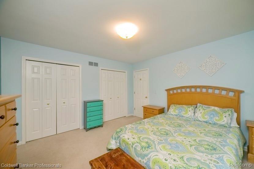 2211 South Shore Court Rochester Hills, MI 48307 - Photo 27 of 48
