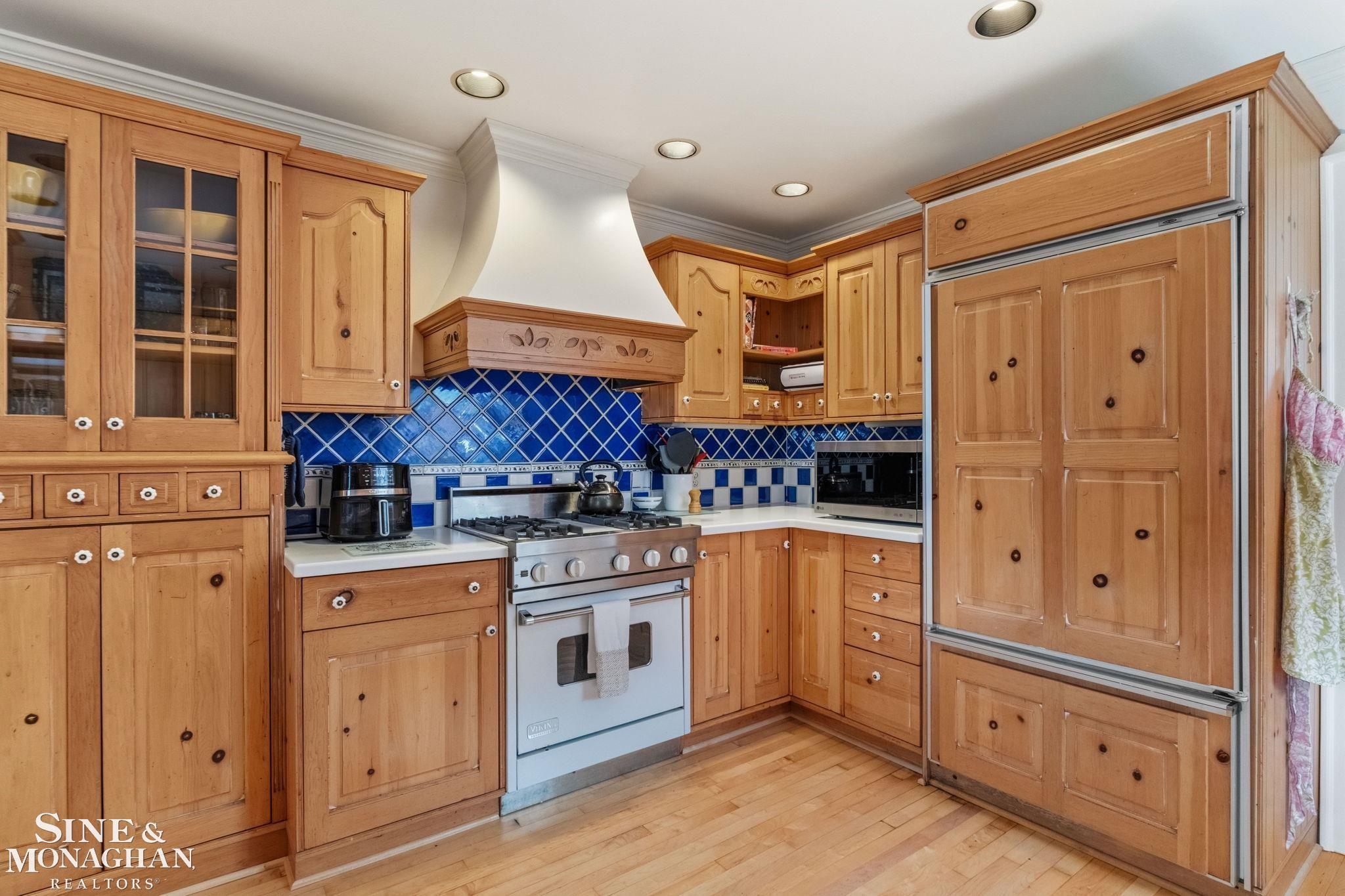 580 Hampton Road Grosse Pointe Woods, MI 48236 - Photo 24 of 77