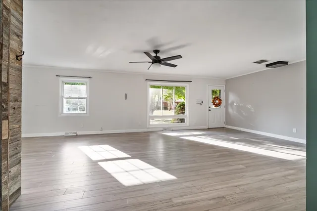 $195,000 | 8095 North 2000 East Road, Downs, IL 61736