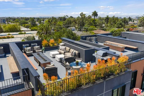 $2,349,000 | 11702 Charnock Road, Los Angeles, CA 90066
