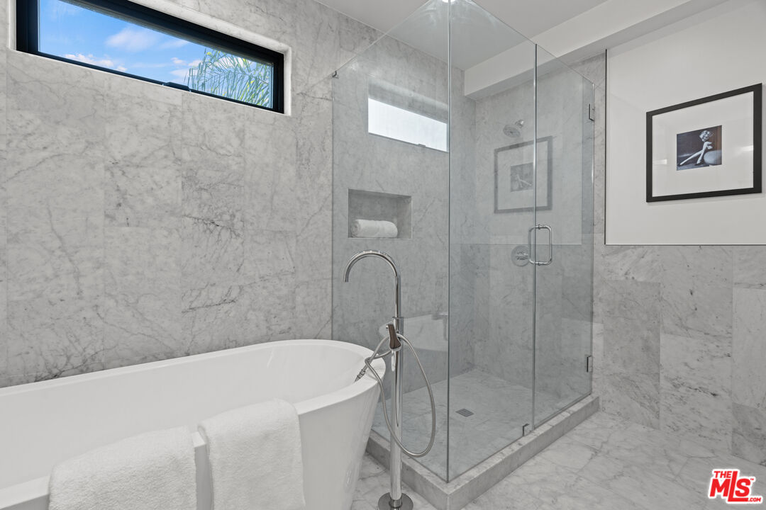 11702 Charnock Road Los Angeles, CA 90066 - Photo 23 of 32