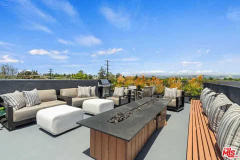 $2,349,000 | 11702 Charnock Road, Los Angeles, CA 90066