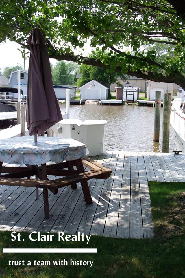 7 Pine River Road St. Clair, MI 48079 - Photo 2 of 5 31247023-1.JPG