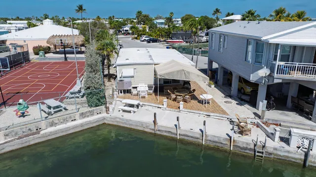 a picture of houses with outdoor space