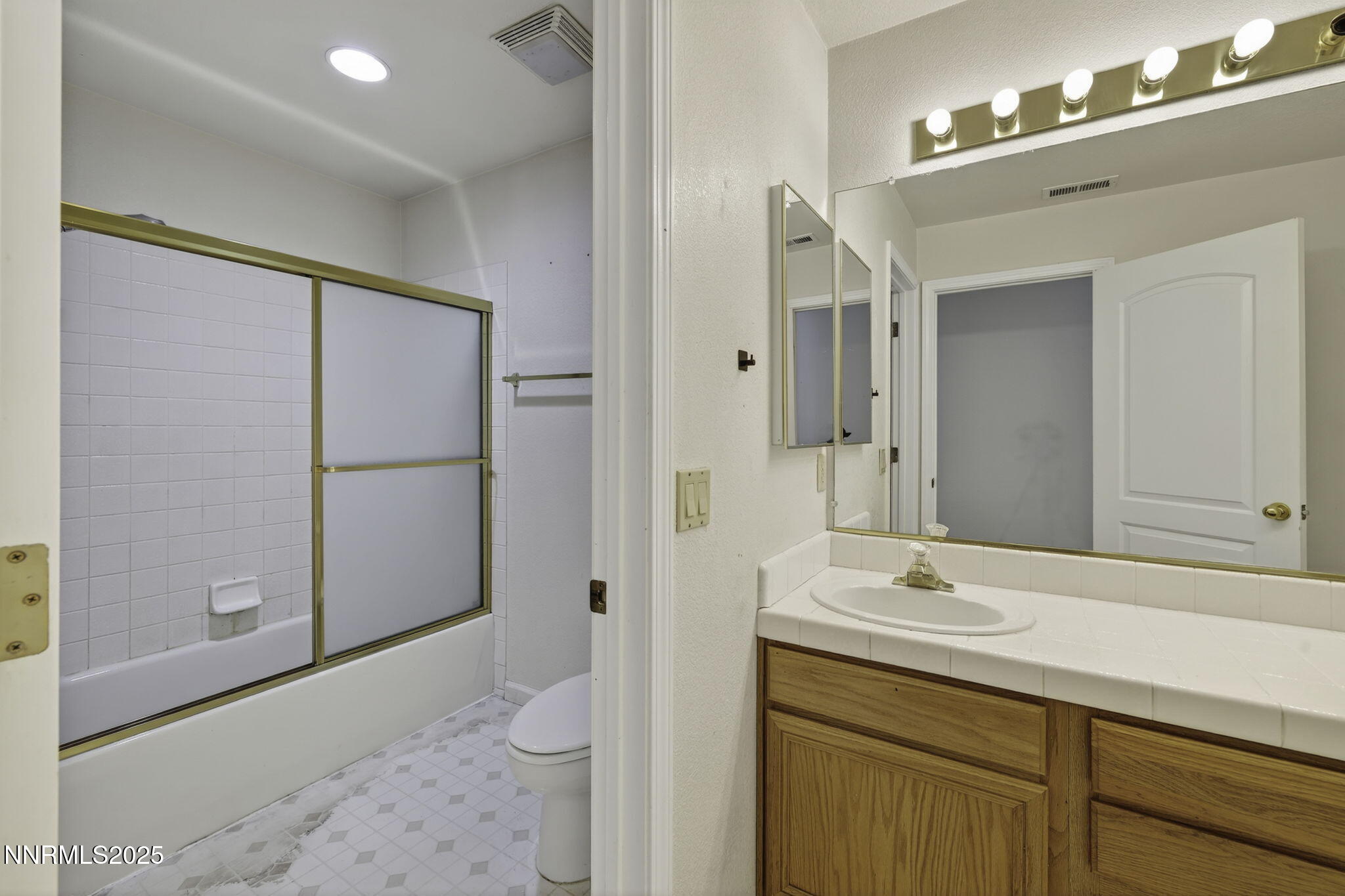 3181 Sky Country Drive Reno, NV 89503 - Photo 28 of 41 43-web-or-mls-3181 Sky Country-38