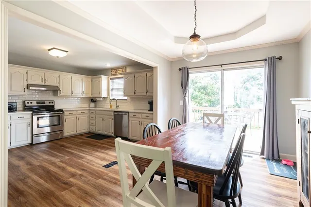 $309,000 | 207 Breezeway Lane, Pleasant Hill, MO 64080