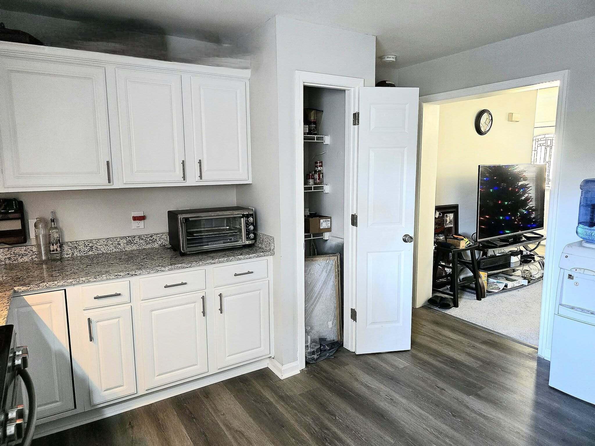 732 Gahagan Road Summerville, SC 29485 - Photo 24 of 32 Kitchen