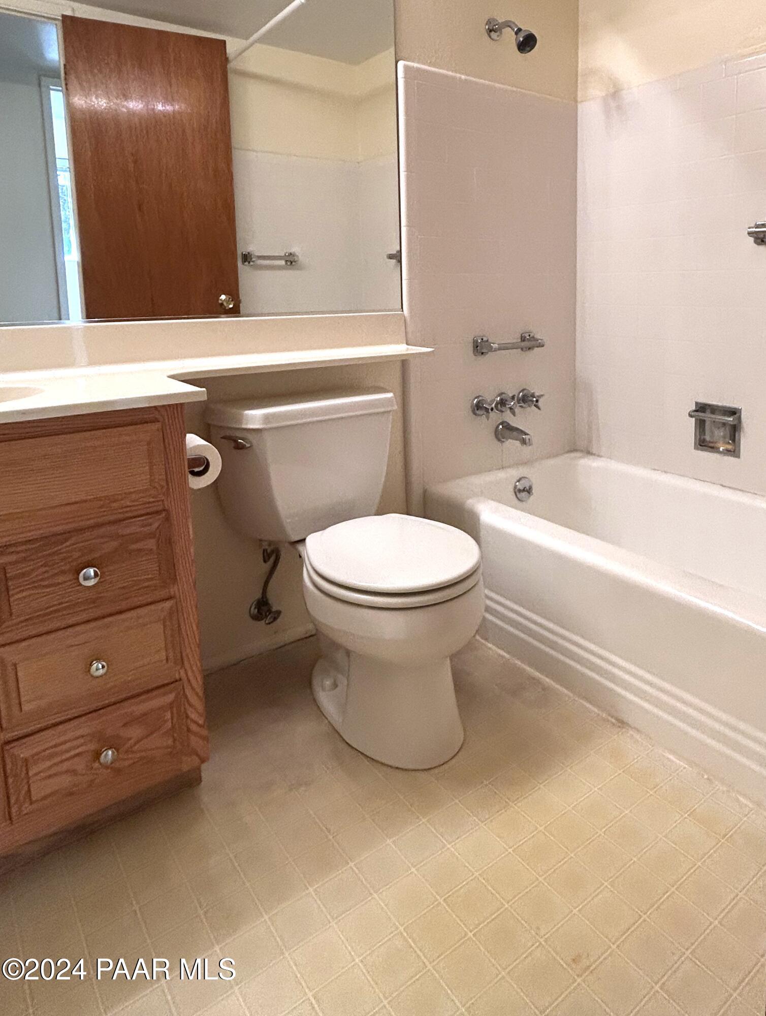 1716 Meadowbrook Road Prescott, AZ 86303 - Photo 15 of 20 Full Bathroom