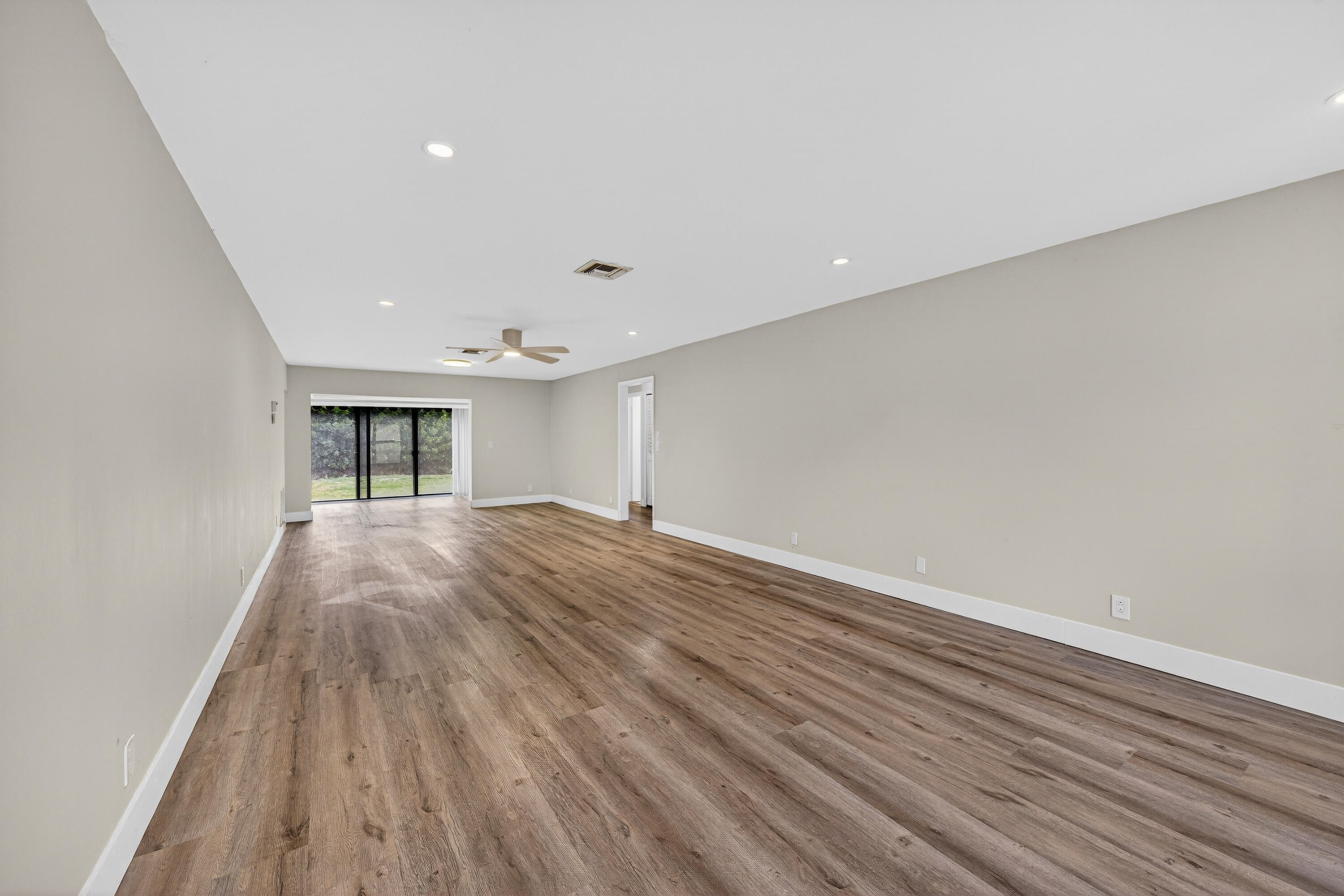 4867 Hawkwood Road Boynton Beach, FL 33436 - Photo 5 of 46 castro-14
