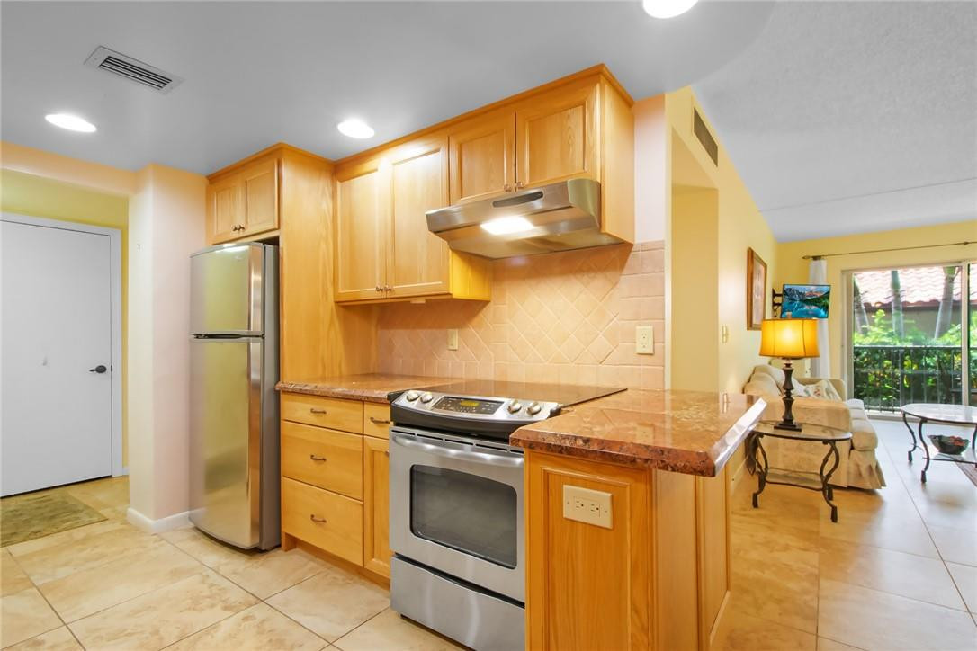 950 Ponce De Leon Road, Unit 111 Boca Raton, FL 33432 - Photo 3 of 40 Photo 3