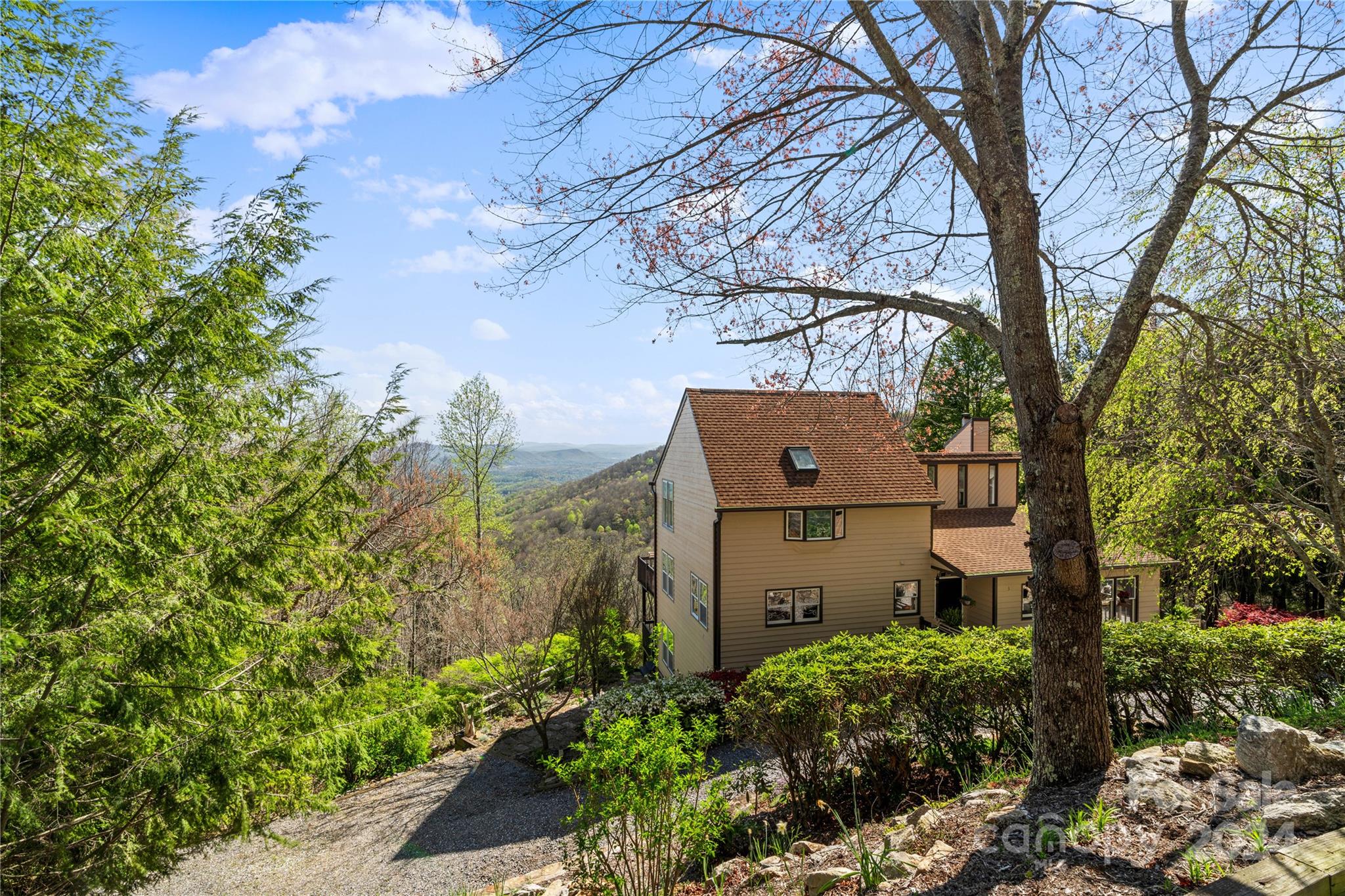 32 Hickory Forest Road Fairview, NC 28730 - Photo 3 of 43 Gallery Image 3