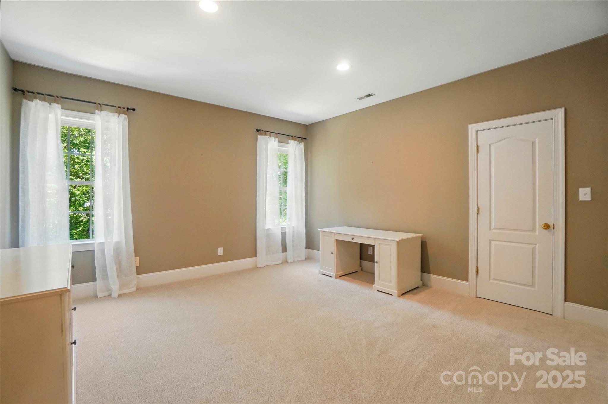 16216 Woolwine Road Charlotte, NC 28278 - Photo 38 of 48 Gallery Image 38