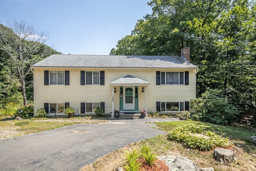 173 A Thatcher Road Rockport, MA 01966 - Photo 3 of 42