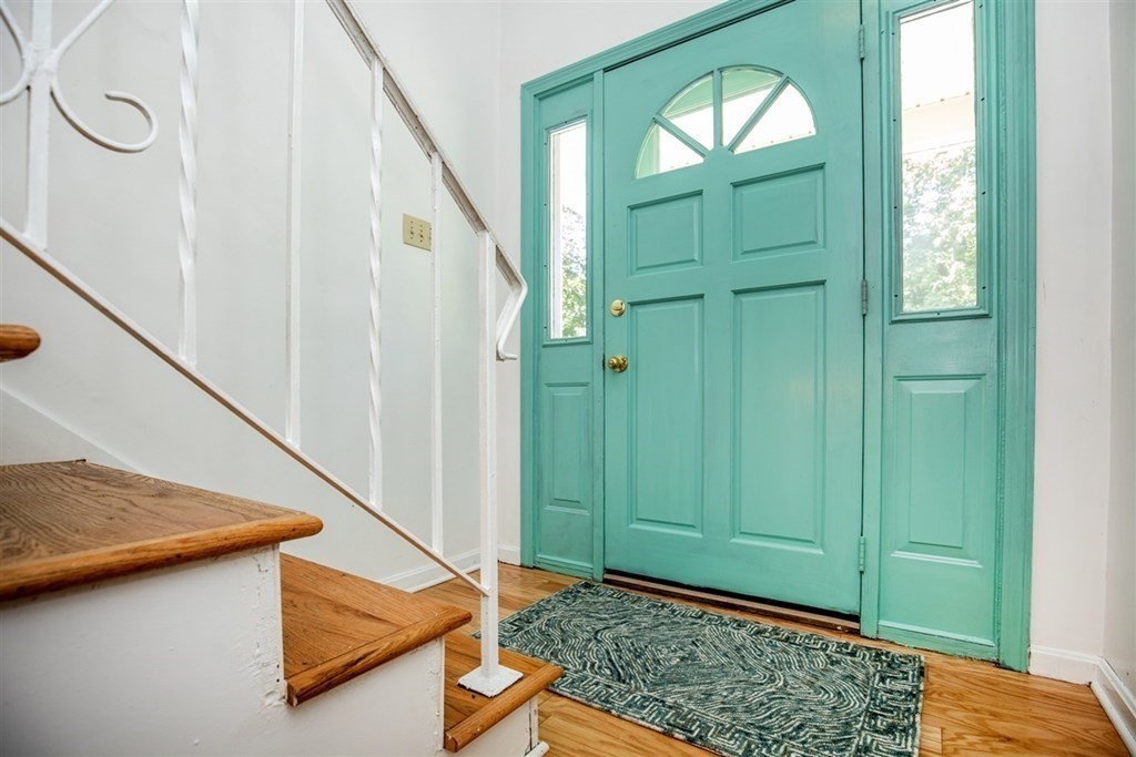 173 A Thatcher Road Rockport, MA 01966 - Photo 4 of 42