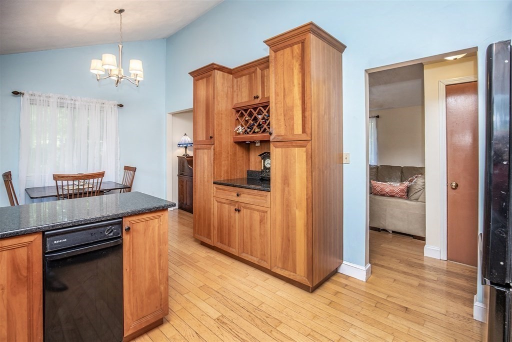 173 A Thatcher Road Rockport, MA 01966 - Photo 8 of 42