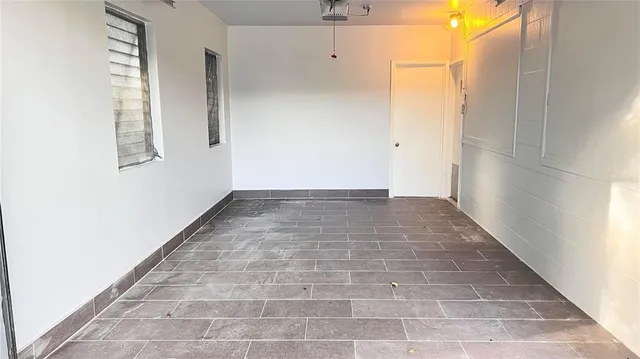 $2,500 | 2421 Laura Place, Orlando, FL 32803