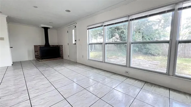 $2,500 | 2421 Laura Place, Orlando, FL 32803