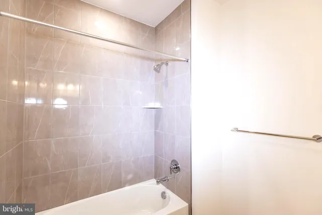 $3,400 | 1 Culvert Drive, Unit 211, Princeton Junction, NJ 08540