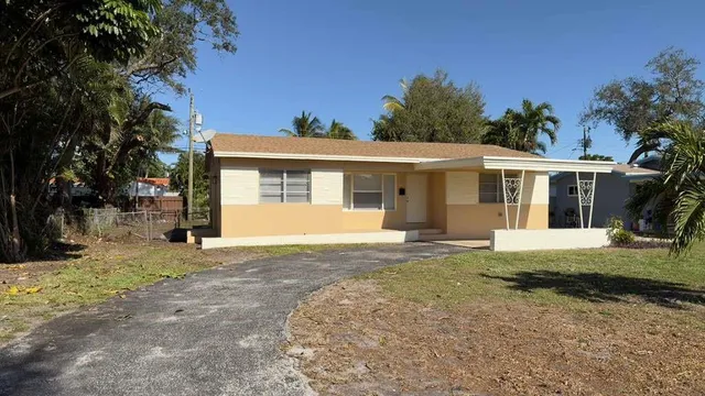 $3,650 | 6817 Southwest 10th Street, Pembroke Pines, FL 33023