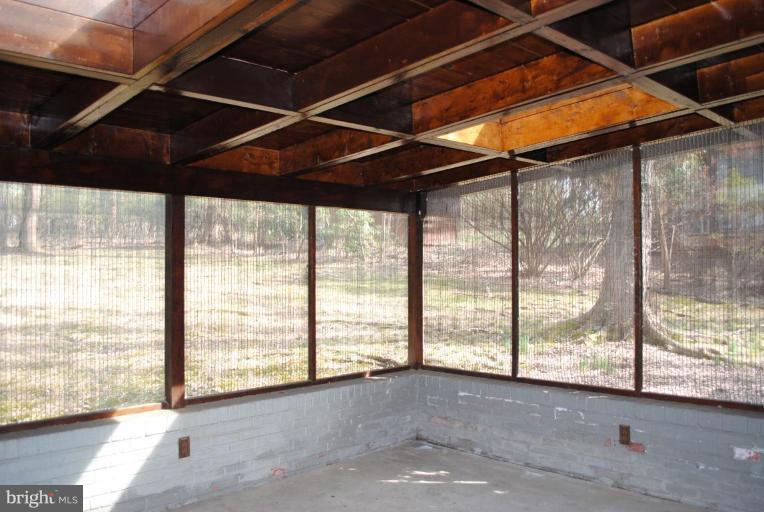 11017 Marcliff Road Rockville, MD 20852 - Photo 15 of 18 Screened-in Porch