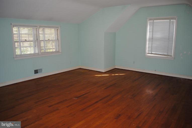 11017 Marcliff Road Rockville, MD 20852 - Photo 9 of 18 Bedroom #3