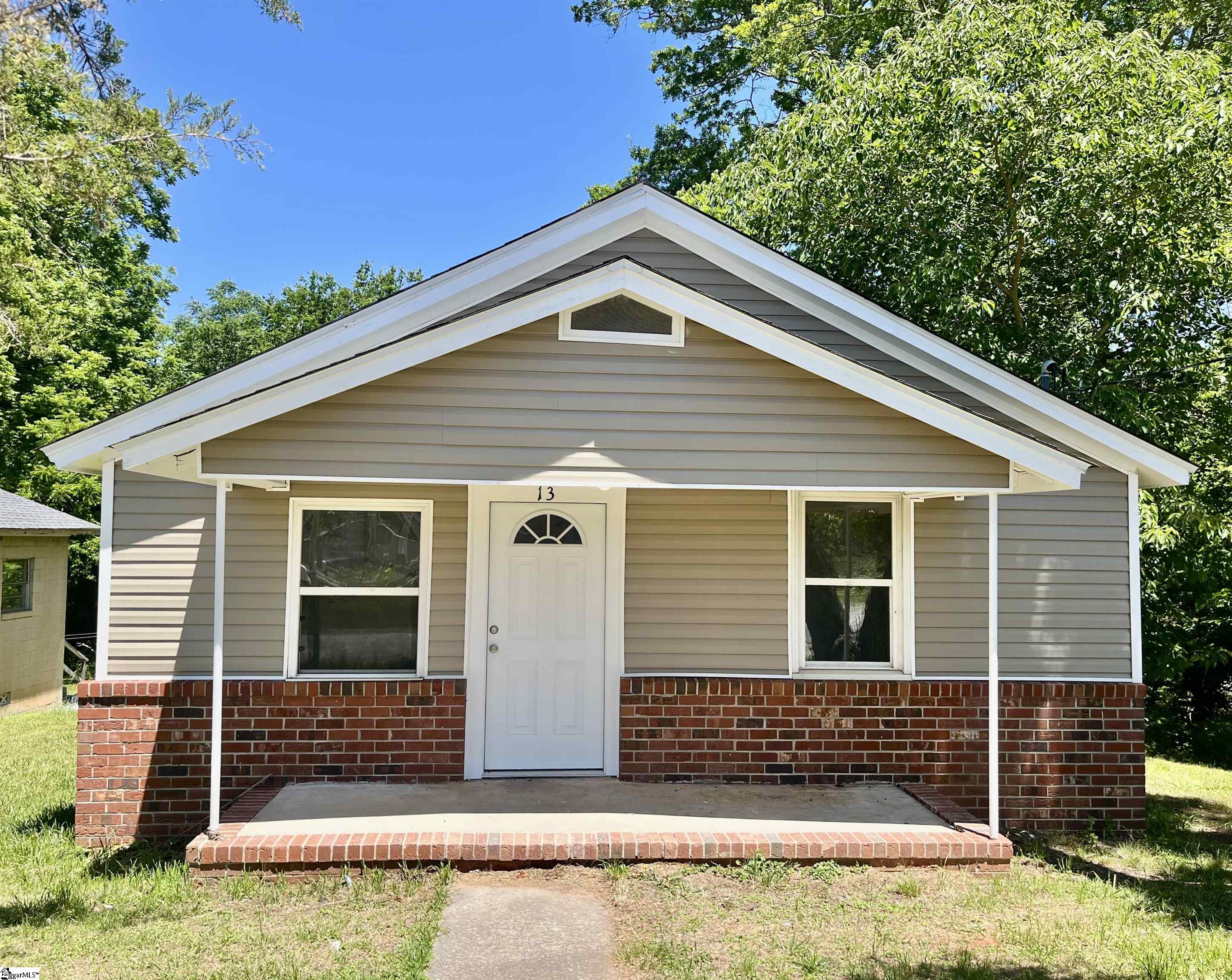 13 Clark Street Laurens, SC 29360 - Photo 1 of 13