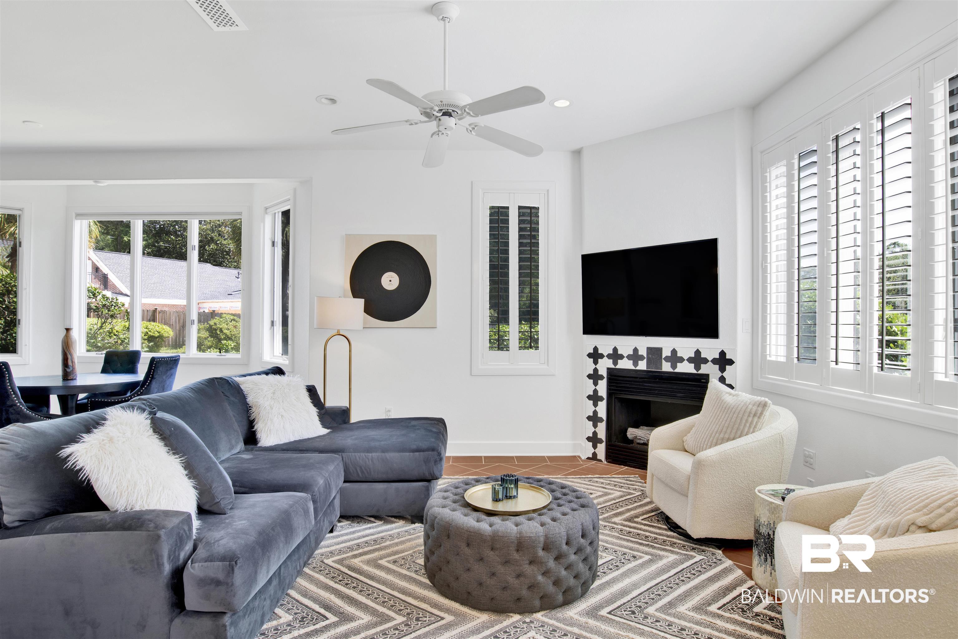 115 McIntosh Bluff Road Fairhope, AL 36532 - Photo 6 of 46 Living Room