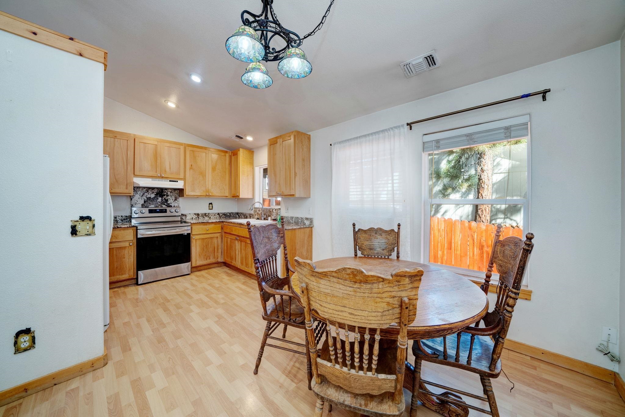 637 Ridge Street Portola, CA 96122 - Photo 13 of 27