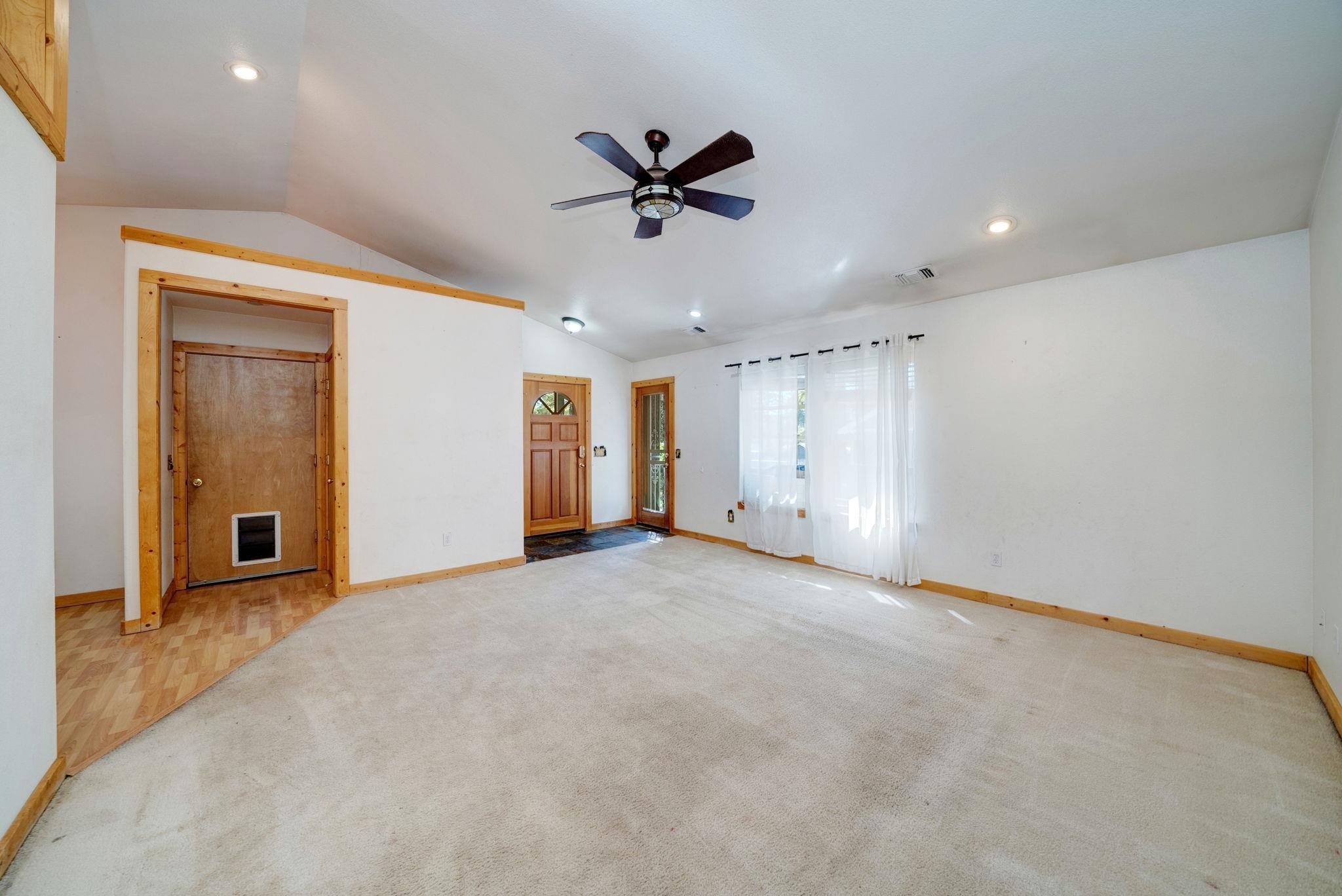 637 Ridge Street Portola, CA 96122 - Photo 9 of 27