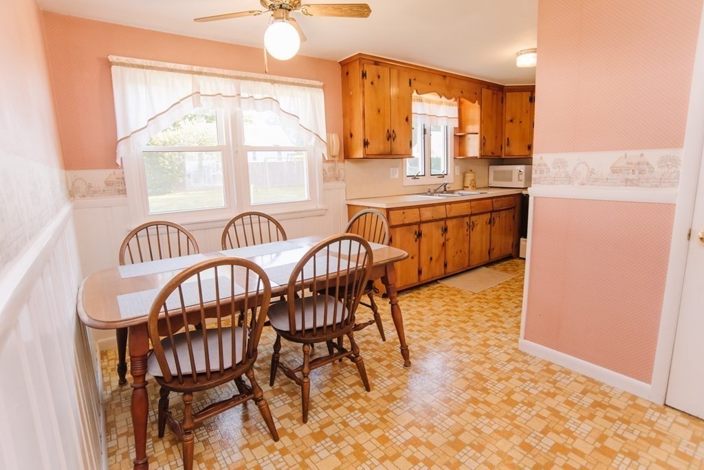 37 Timothy Circle Springfield, MA 01119 - Photo 11 of 37