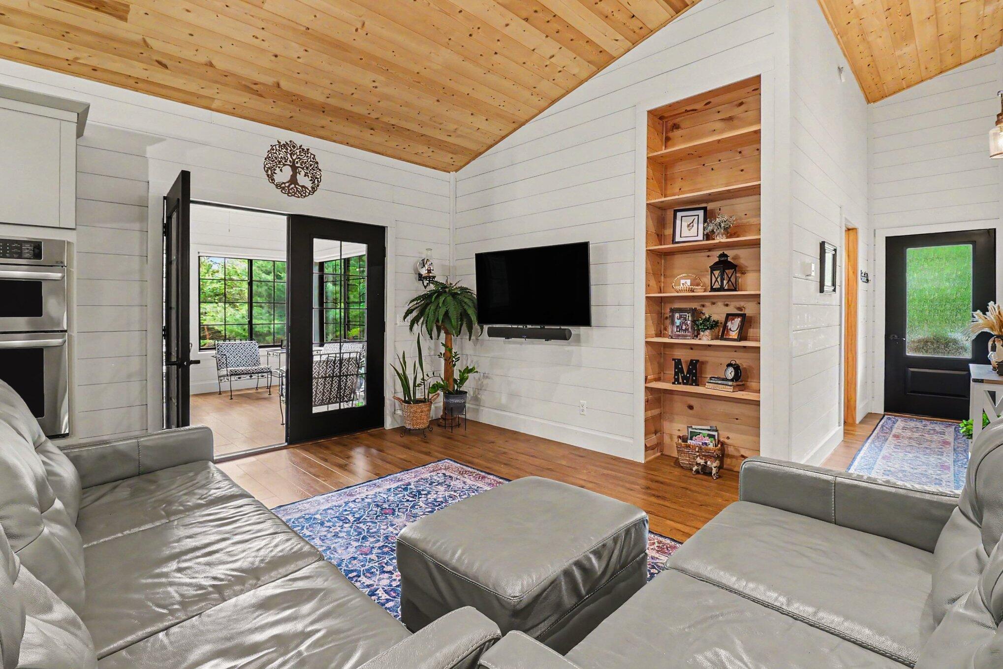 1470 West Adams Road Pentwater, MI 49449 - Photo 5 of 26 006_file_5433