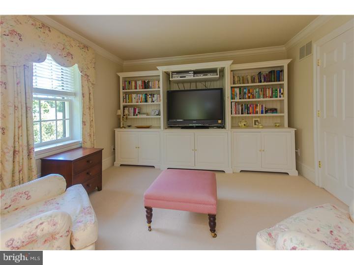 654 Dorset Road Devon, PA 19333 - Photo 14 of 25 Master Bedroom