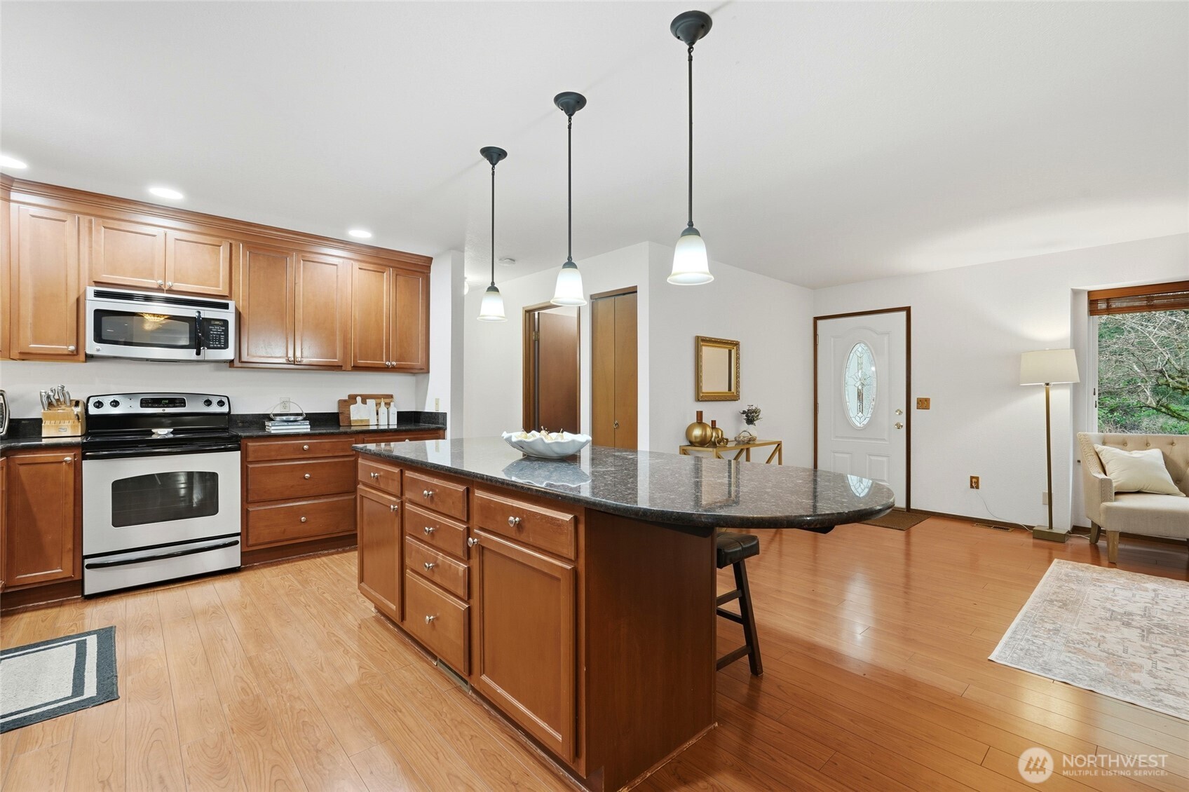 16008 Mink Road Northeast Woodinville, WA 98077 - Photo 8 of 38