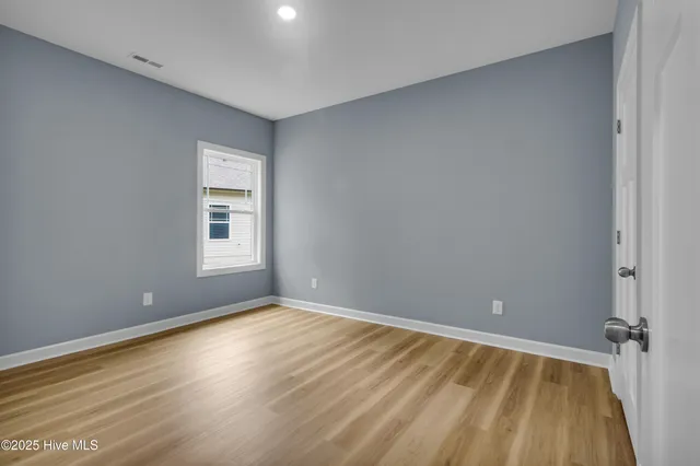 $340,000 | 320 Camp Creek Drive, Oriental, NC 28571