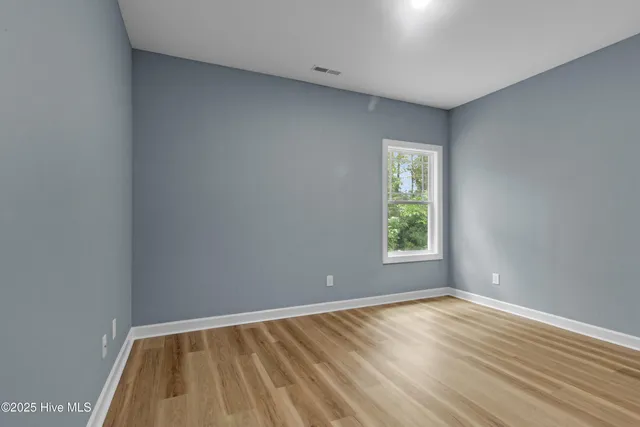 $340,000 | 320 Camp Creek Drive, Oriental, NC 28571