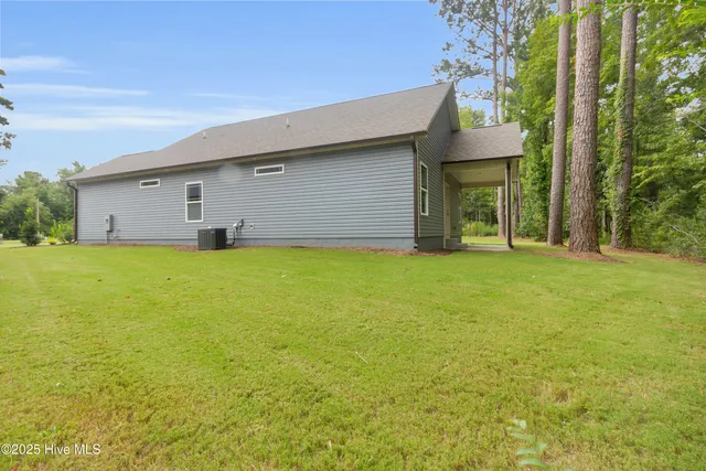 $340,000 | 320 Camp Creek Drive, Oriental, NC 28571