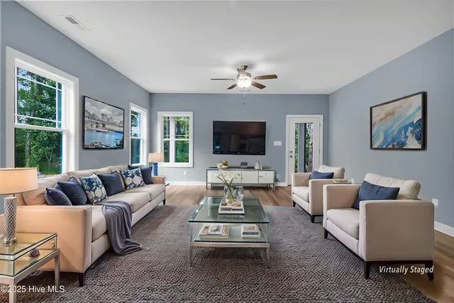 $340,000 | 320 Camp Creek Drive, Oriental, NC 28571