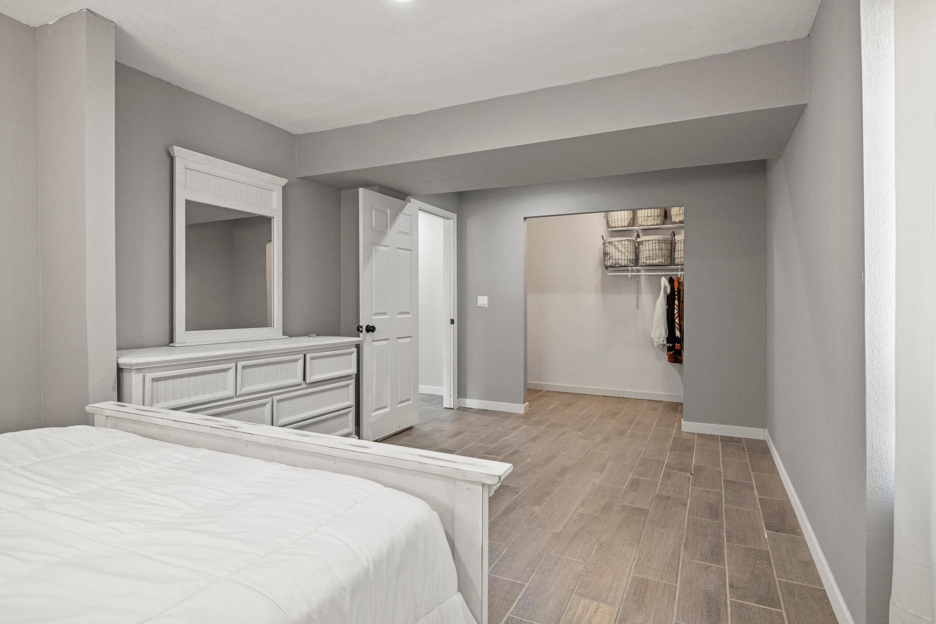 3808 Old Fort Road Klamath Falls, OR 97601 - Photo 68 of 120 lower level bedroom