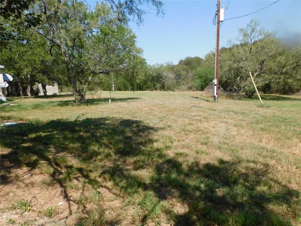 $1,000 | 136 Bullfrog Holler Road, Dale, TX 78616