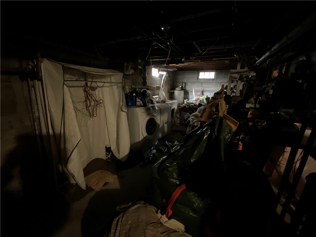 71 Border Street West Warwick, RI 02893 - Photo 4 of 19