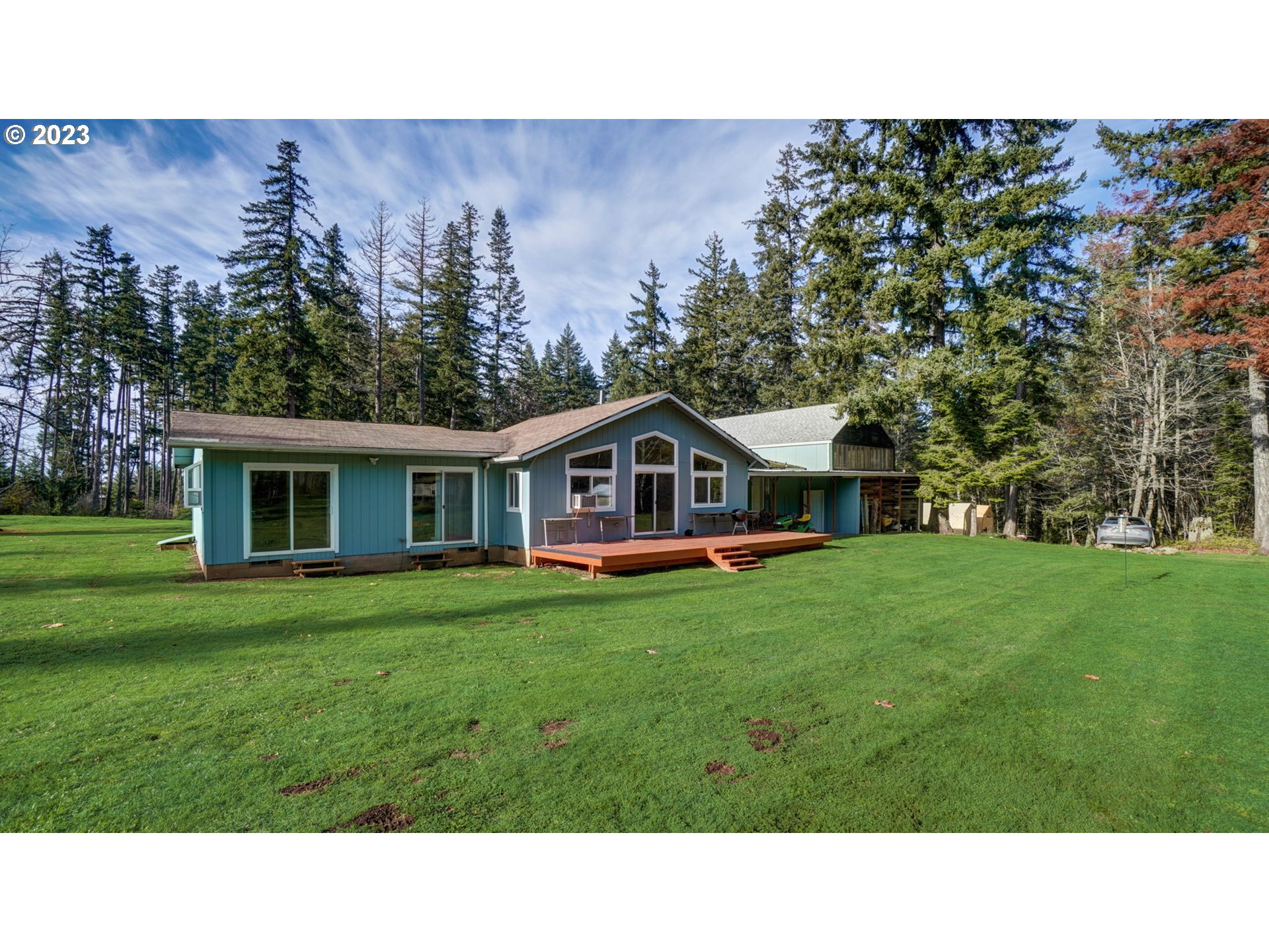 19050 South Fernwood Road Molalla, OR 97038 - Photo 1 of 48 Gallery Image 1