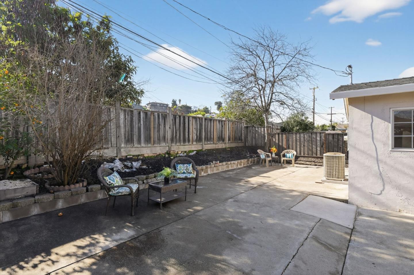 240 Santa Rosa Drive San Jose, CA 95111 - Photo 23 of 28