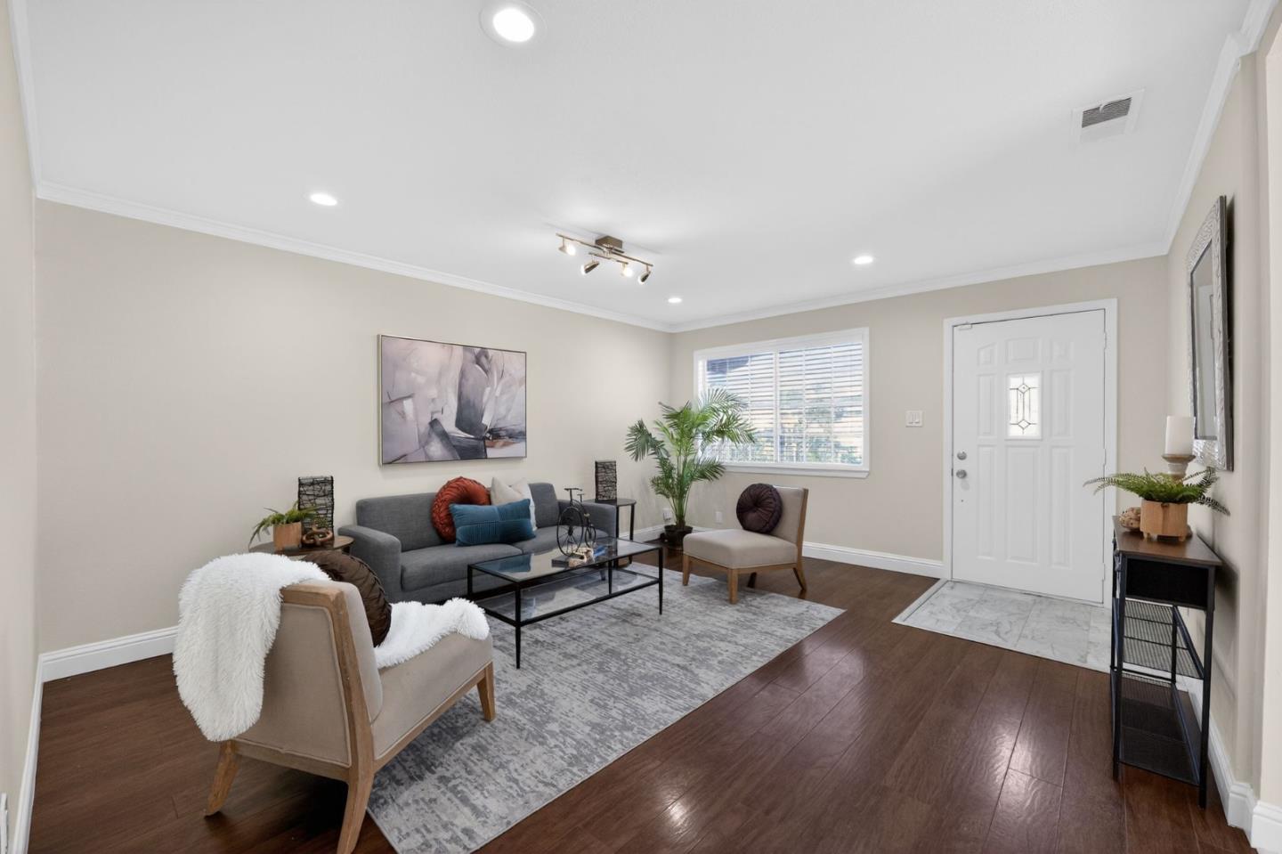 240 Santa Rosa Drive San Jose, CA 95111 - Photo 4 of 28