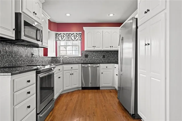 $350,000 | 1002 West Howard Place, Louisburg, KS 66053