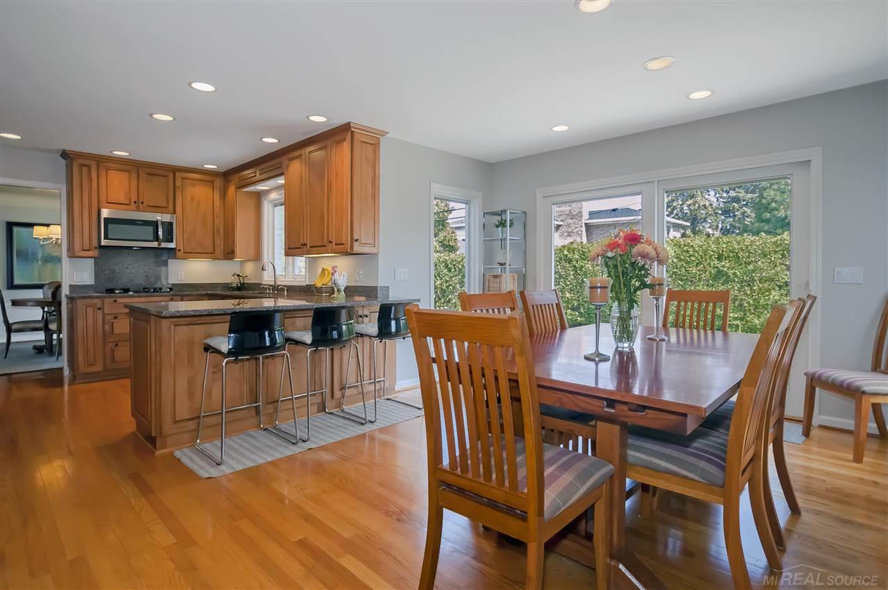 692 Canterbury Road Grosse Pointe, MI 48236 - Photo 20 of 65 50071726-19.JPG
