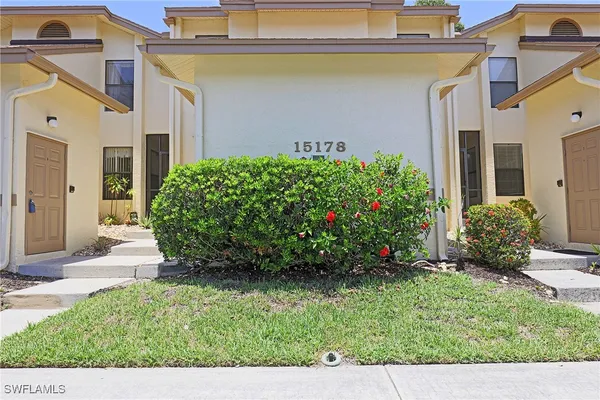a view of a garden with pathway